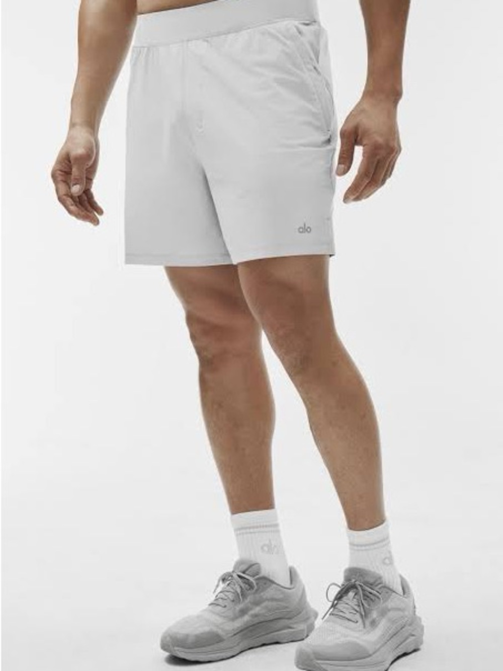 ALO Yoga Adapt Mens Titanium Short